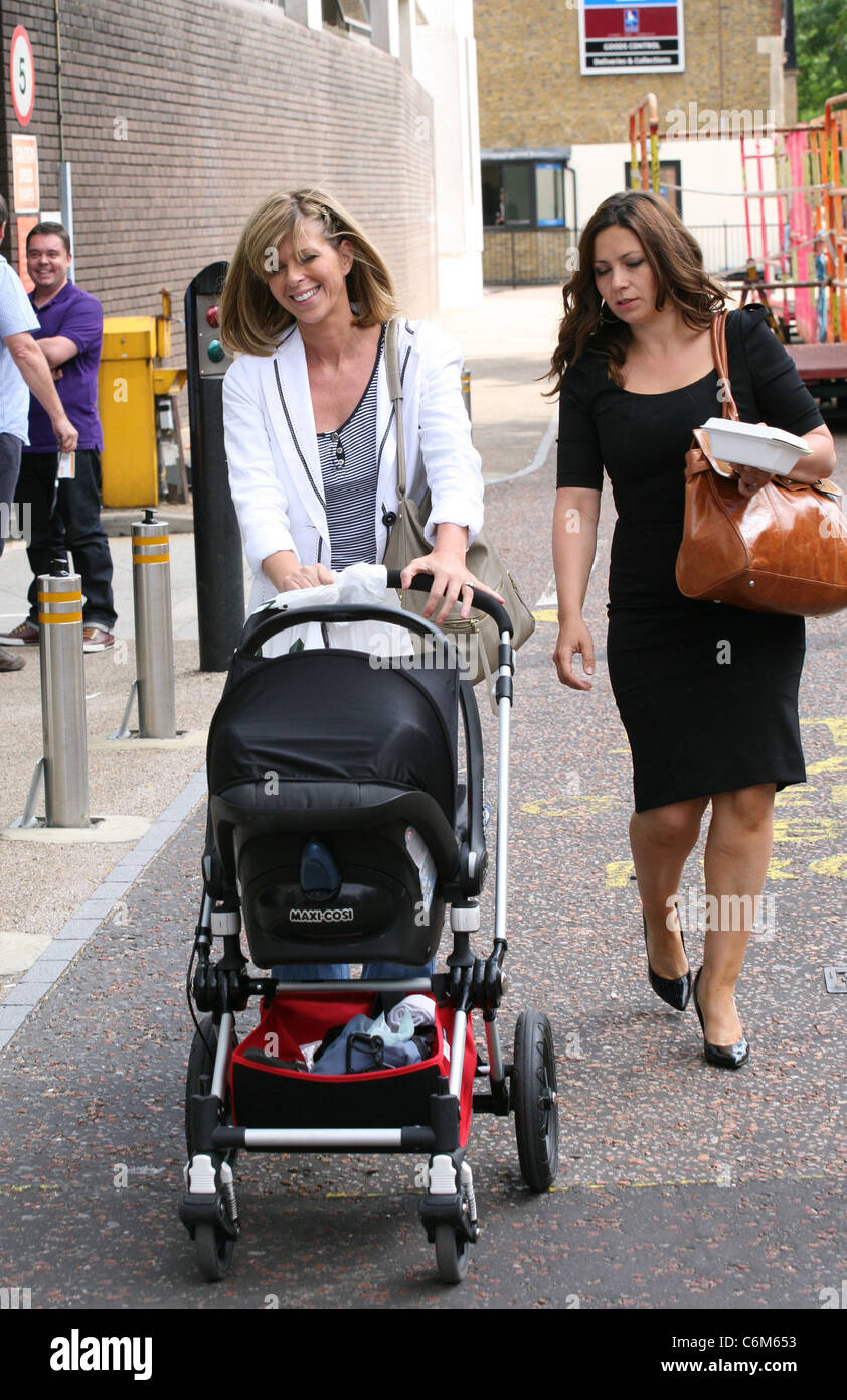 Kate garraway et son fils william Banque de photographies et d’images à