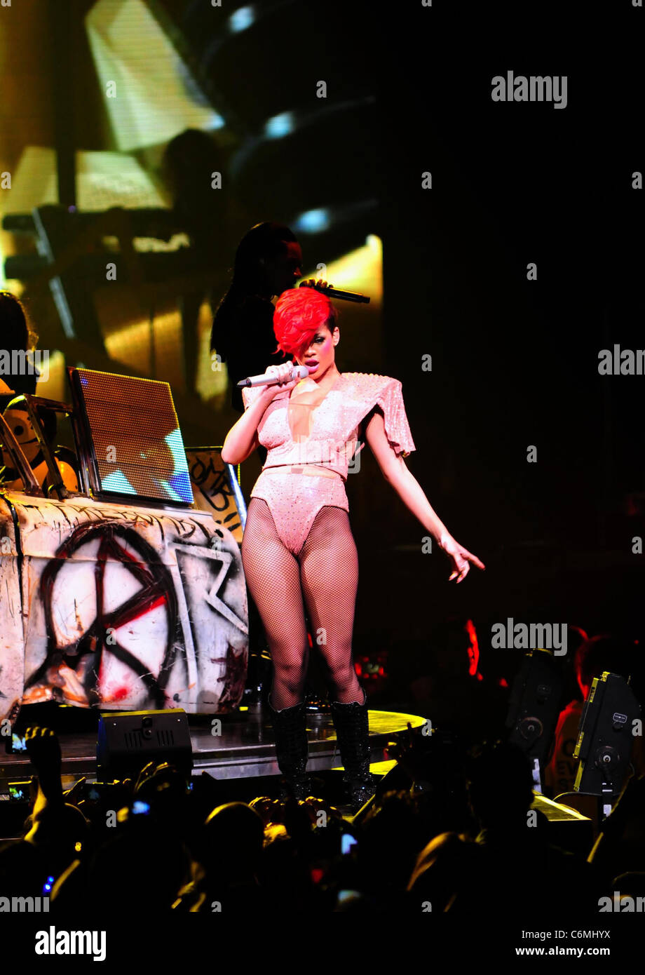 Rihanna se produit à la compagnie américaine Arena dans le cadre de sa "dernière Fille Sur Terre' tour Miami, Floride - 31.07.10 Banque D'Images