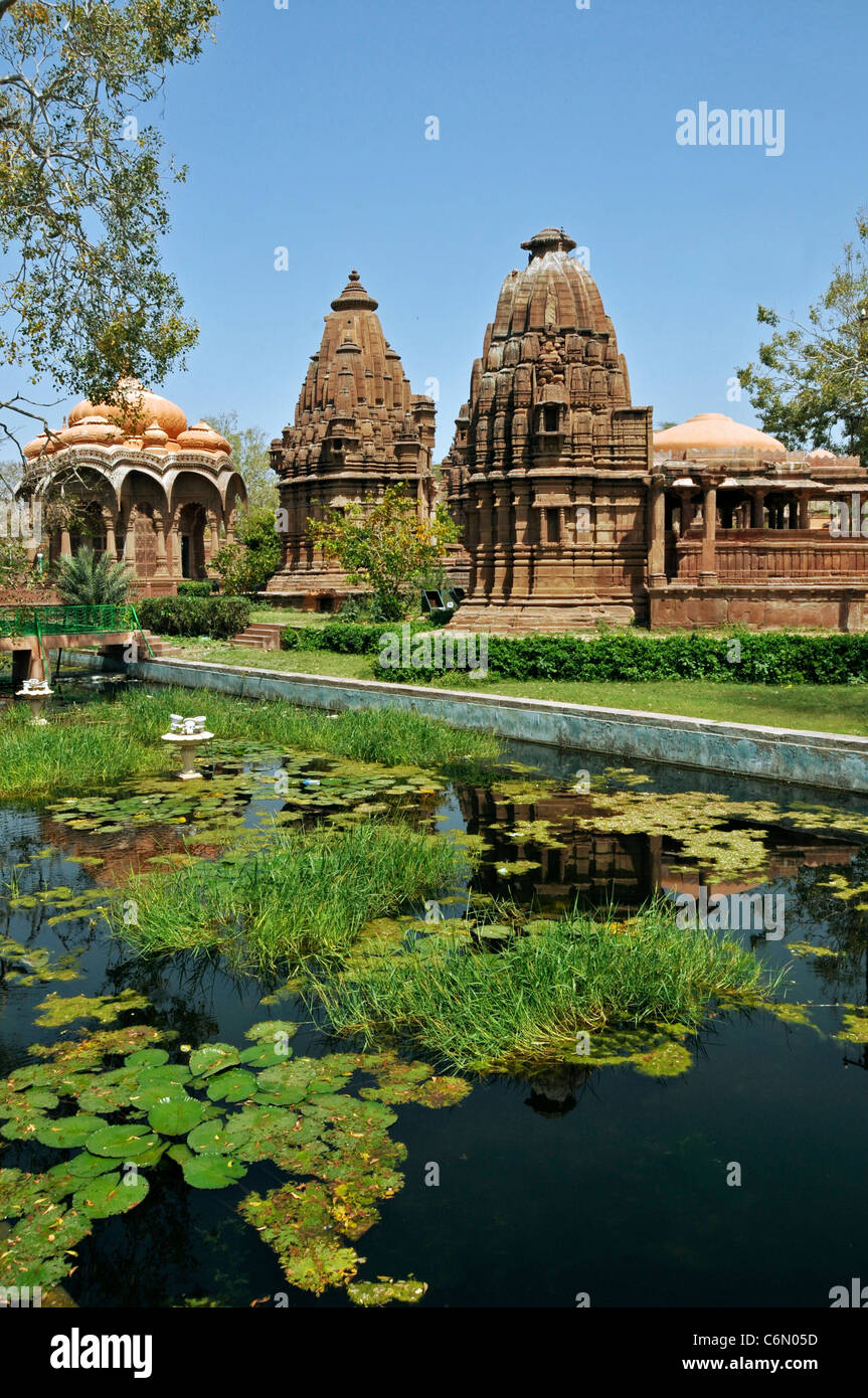 Jardins de Mandore avec près de temples hindous de l'Inde Rajasthan Jodphur Banque D'Images