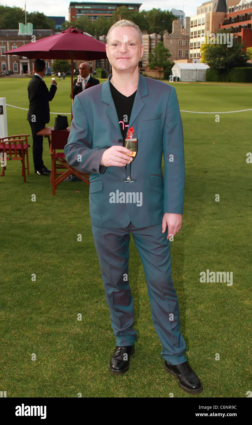 Andy Bell Terrence Higgins Trust's Friends for Life Gala à l'Artillerie Gardens au HAC LONDRES, ANGLETERRE - 17.06.10 Banque D'Images