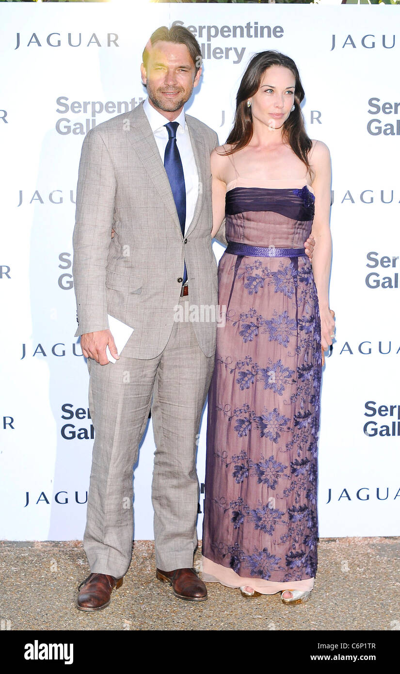 Dougray Scott et Claire Forlani, la Serpentine Gallery Summer Party dans les jardins de Kensington - Londres, Angleterre des arrivées - 08.07.10 Banque D'Images