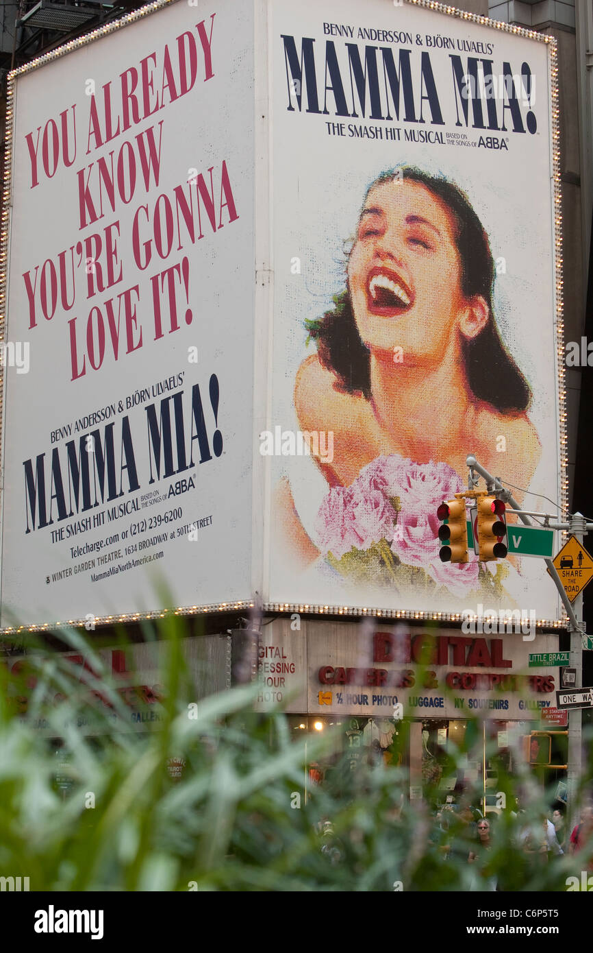 Pour le comité de la publicité encore de Mamma Mia ! Est représenté sur Times Square à New York Banque D'Images