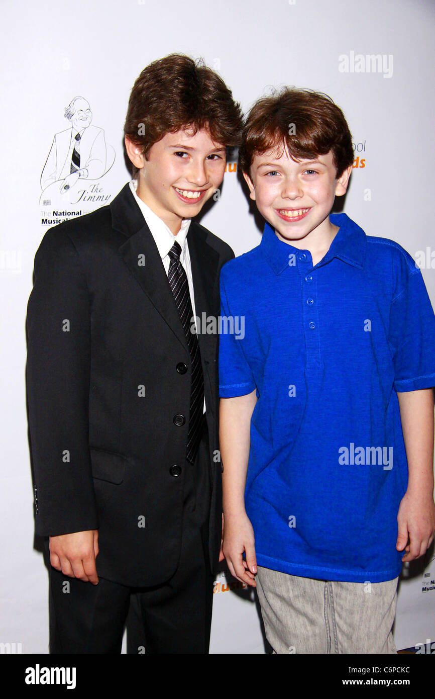 David Gabriel Lerner et Ethan Haberfield Le 2e High School Musical National Theatre Awards tenue au Marquis Banque D'Images