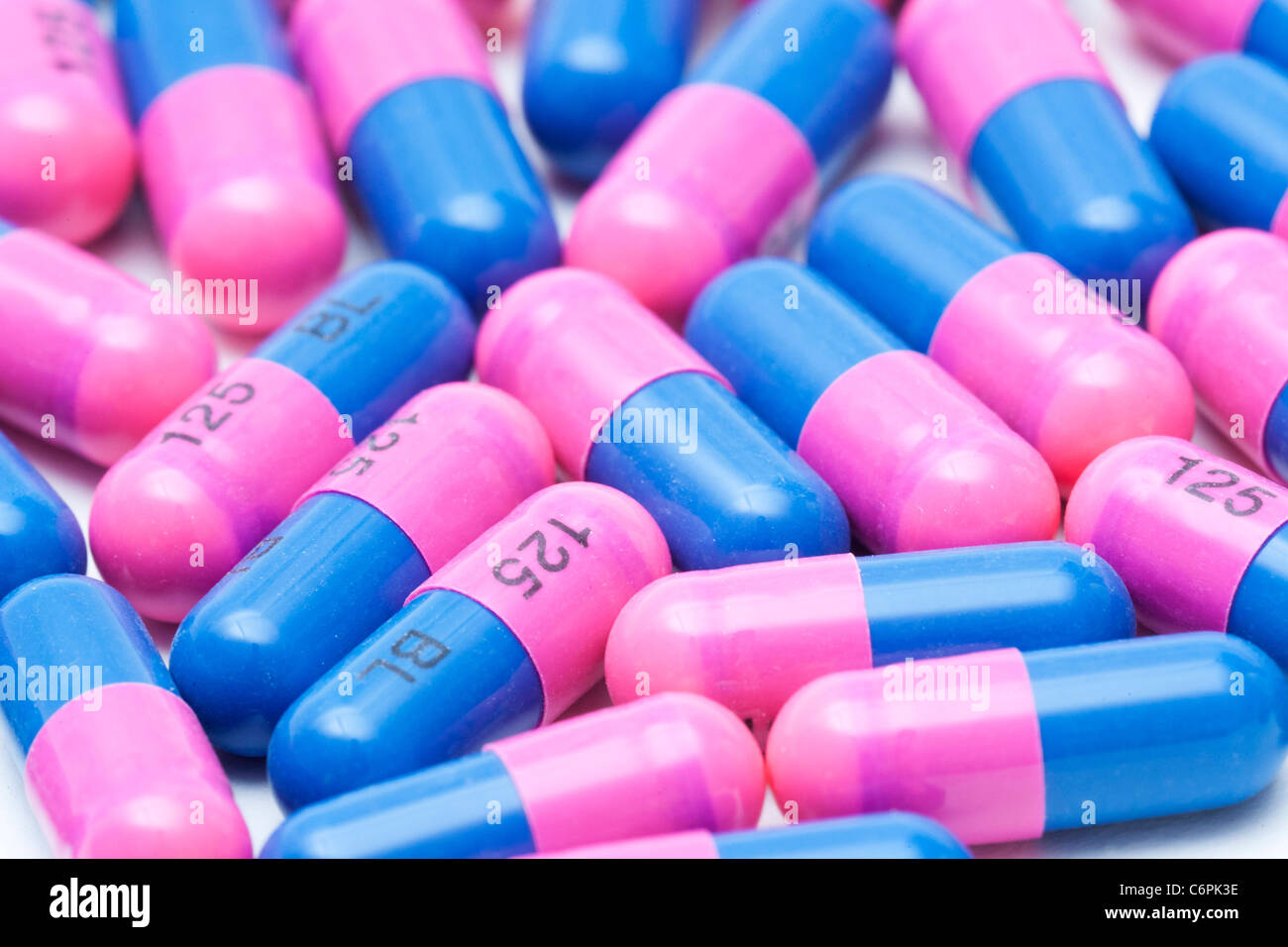 Co-Beneldopa (lévodopa bensérazide) / capsules pour traiter la maladie de Parkinson Banque D'Images