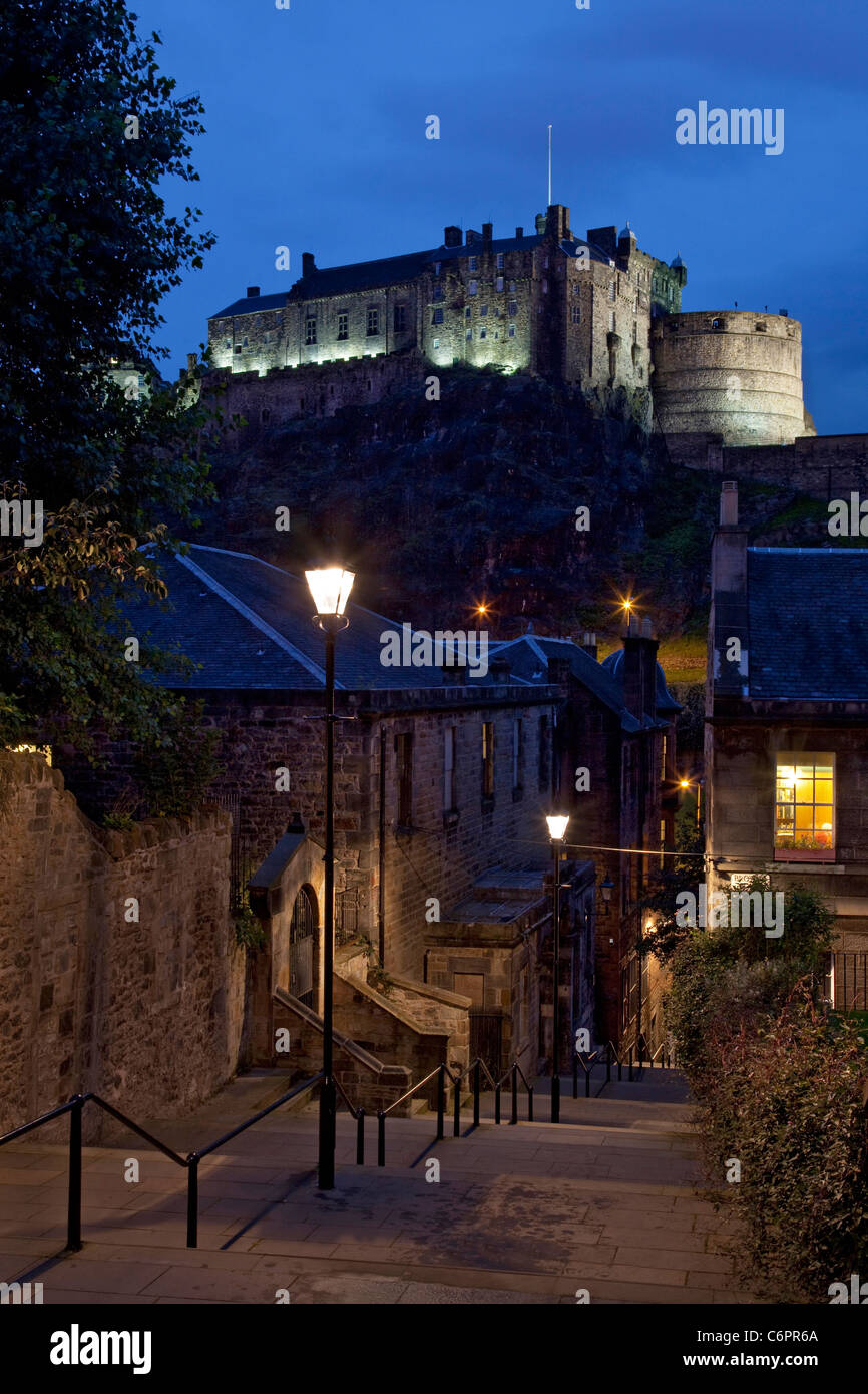 Château d'Edimbourg de nuit vu de Heriot, Edinburgh, Ecosse. Banque D'Images