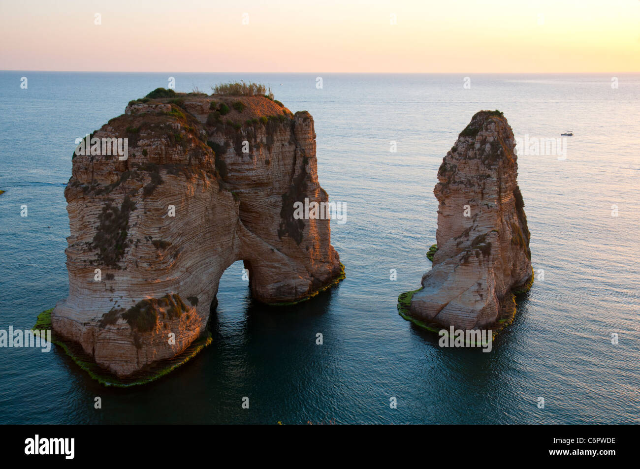 Pigeon Rocks. Beyrouth, Liban Banque D'Images