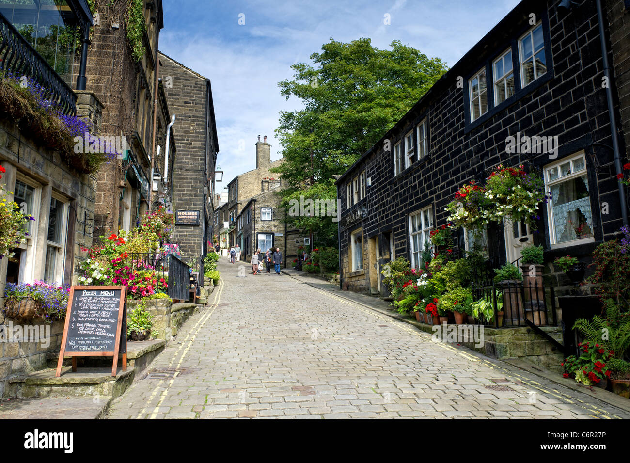 Street dans la ville pittoresque de Keighley, West Yorkshire Banque D'Images