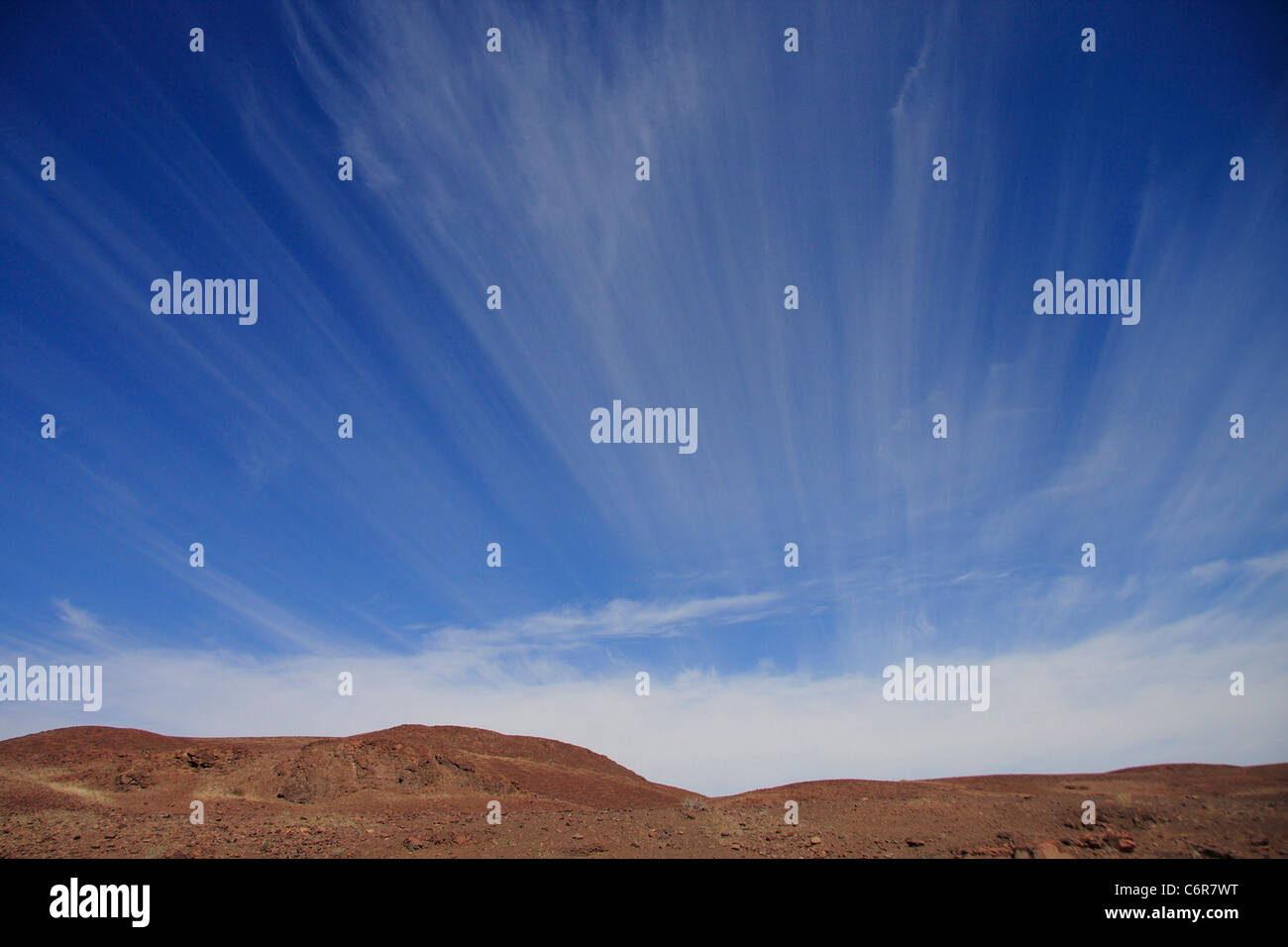 Paysage désertique avec des nuages Banque D'Images