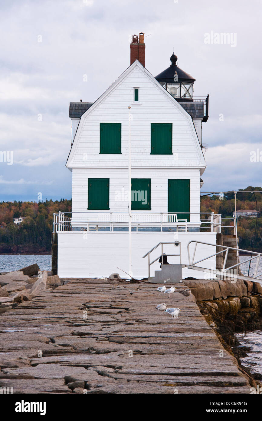 Rockland Breakwater phare, a été construit en 1888 sur un mille de long "brise-lames" à Rockland Harbor à Rockland, Maine. Banque D'Images