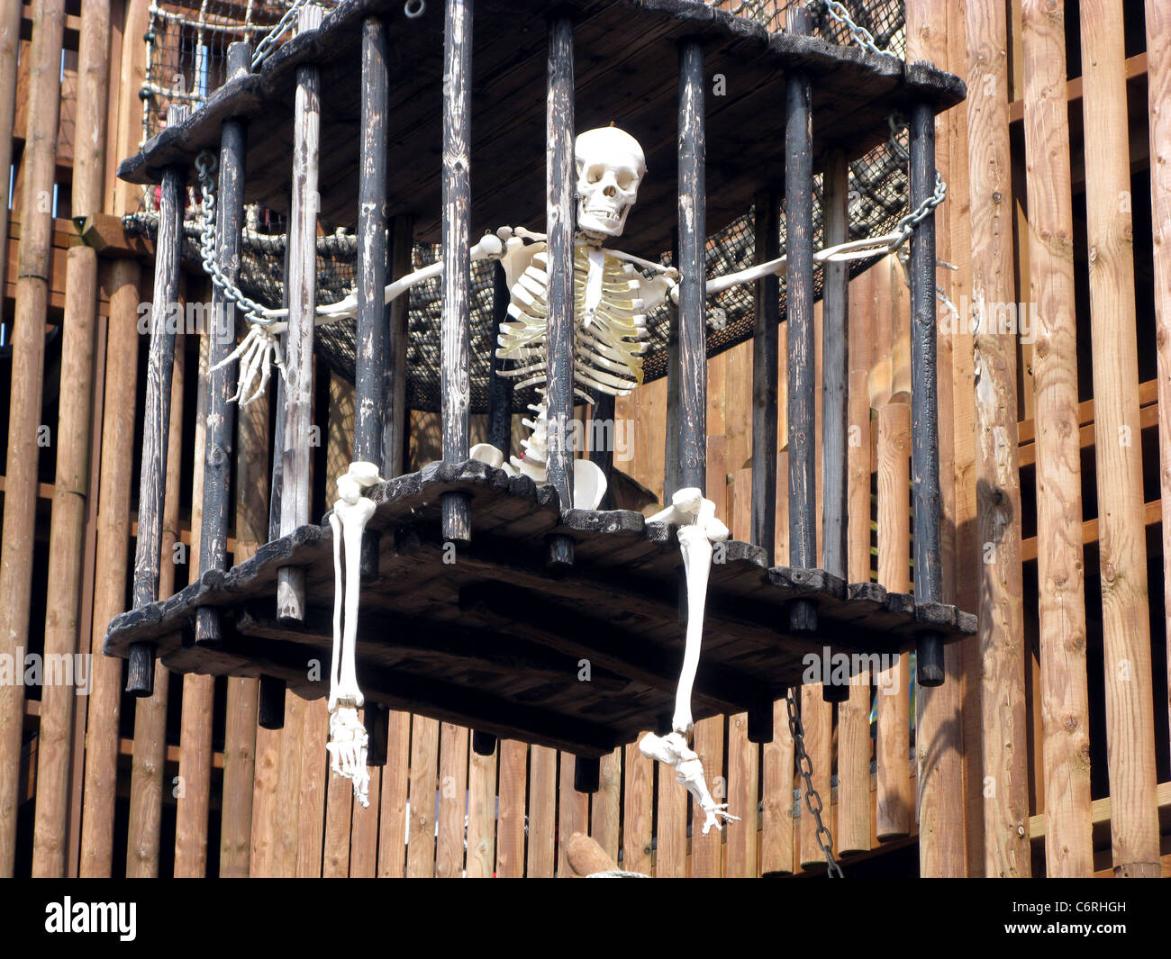 Squelette dans une cage Photo Stock - Alamy