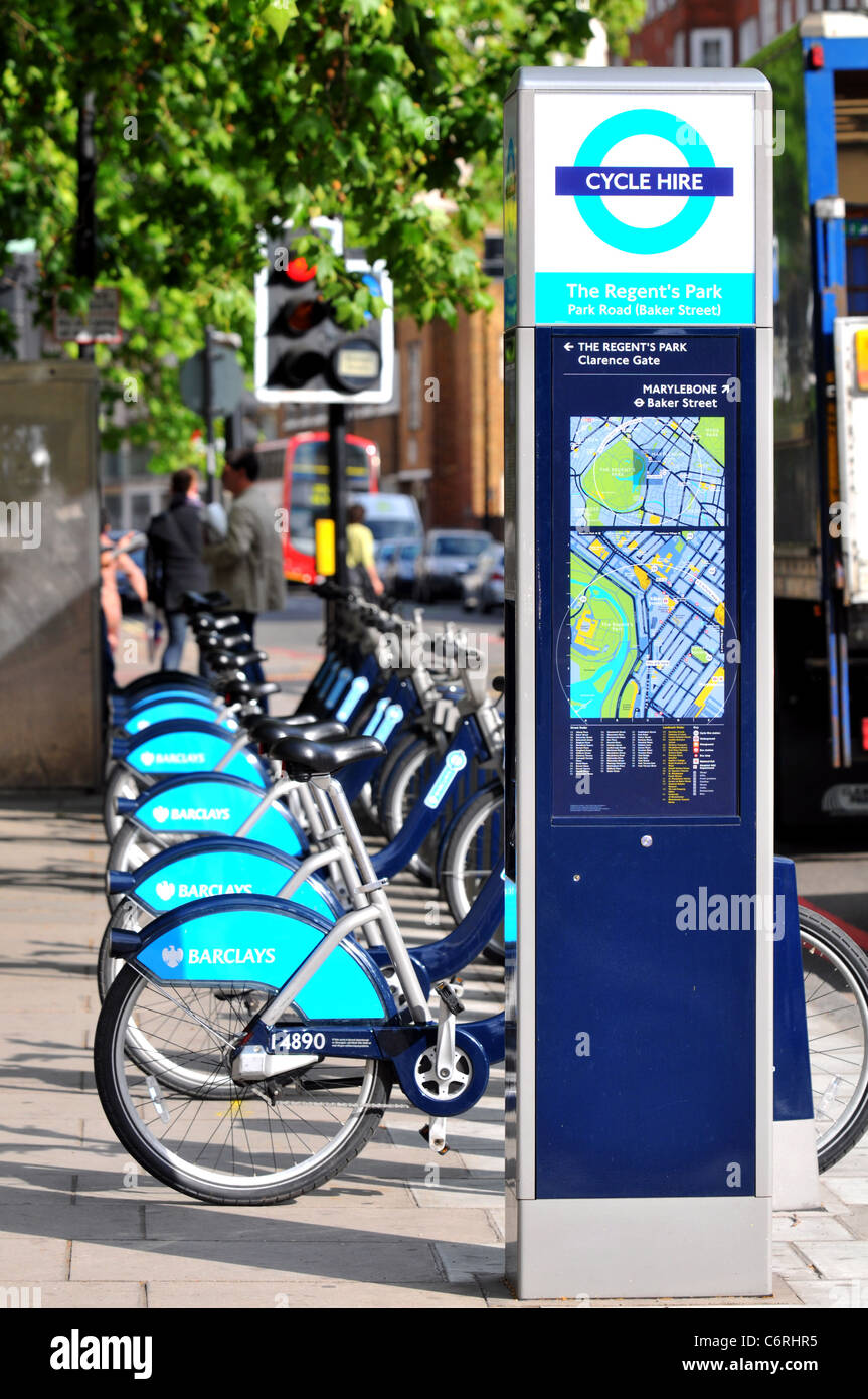 Cycles Location, Londres, Barclays Cycle Hire, Transport for London Cycles, des vélos ou de location de vélo station, Londres, Angleterre, Royaume-Uni Banque D'Images