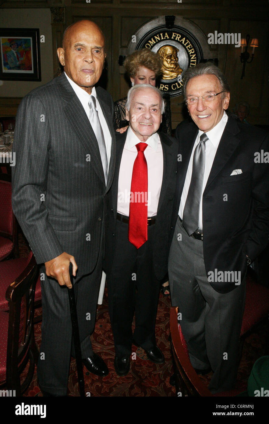 Harry Belafonte, Irving Welzer et Marvin Scott Le frère de New York's Club rend hommage au maire David Dinkins. La ville de New York, USA - Banque D'Images