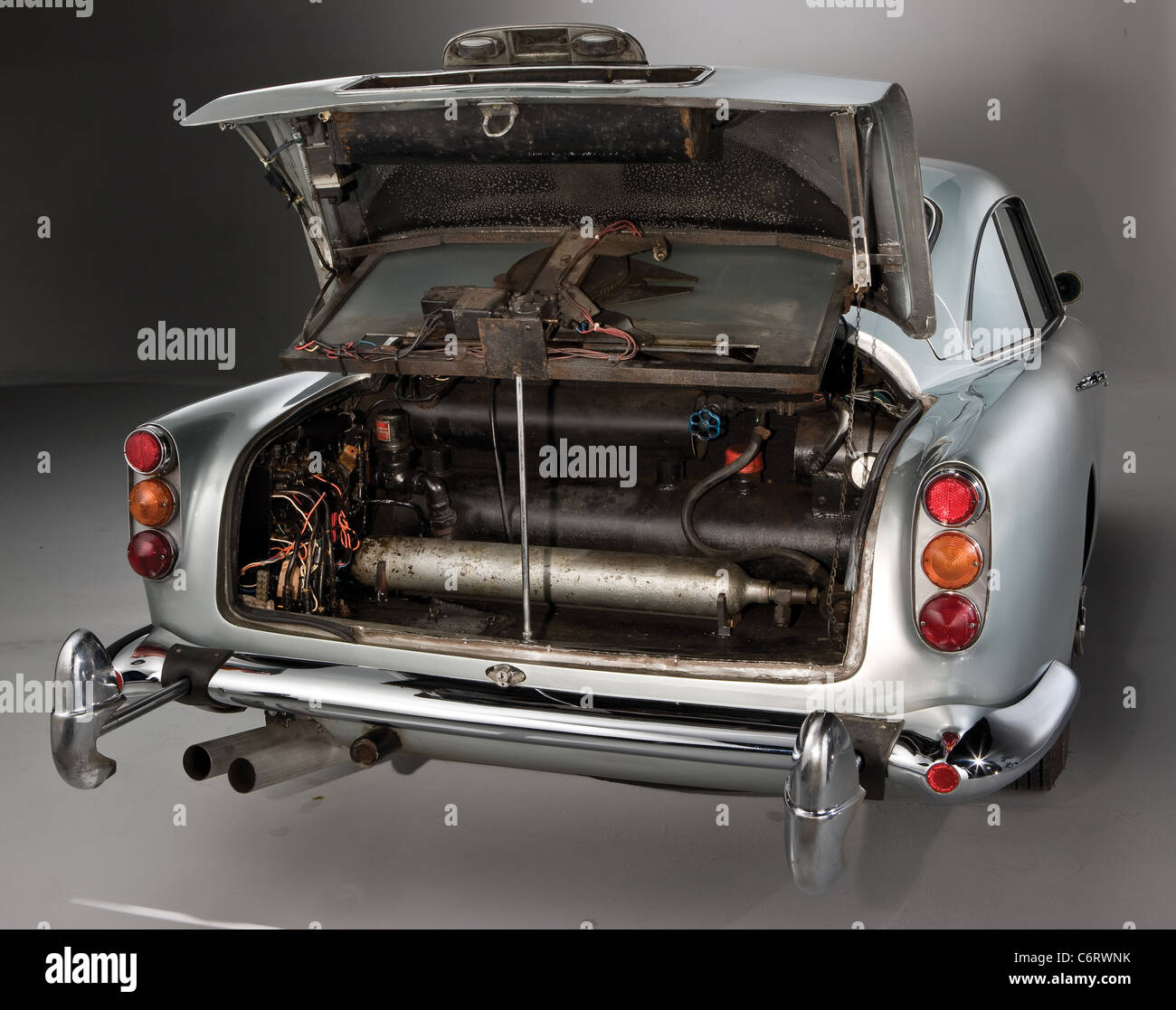 L'iconique de James Bond Aston Martin DB5 disponibles à la vente pour la première fois de l'histoire James Bondâ€™Aston Martin DB5 aussi motivé Banque D'Images