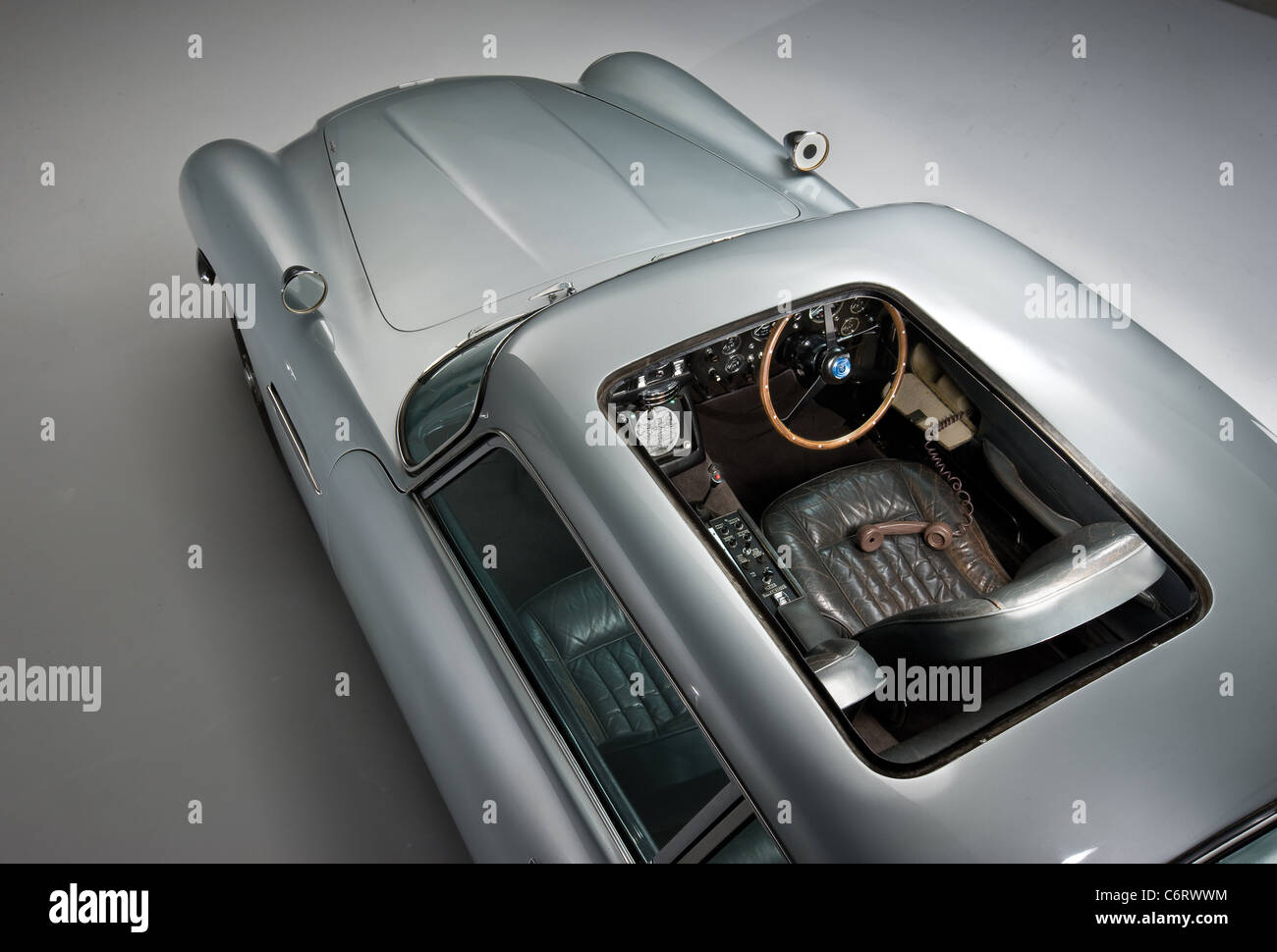 L'iconique de James Bond Aston Martin DB5 disponibles à la vente pour la première fois de l'histoire James Bondâ€™Aston Martin DB5 aussi motivé Banque D'Images