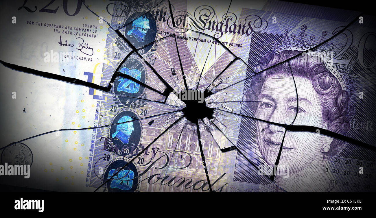 Un billet de banque britannique remarque brisé comme il est fait de verre. Voir mes autres images pour plus brisé et jigsaw drapeaux et monnaies. Banque D'Images