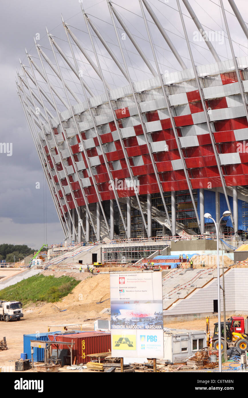 Le nouveau stade National à Varsovie - le stadion Narodowy Warszawa sera utilisé dans l'Euro 2012 vu ici en août 2011 Banque D'Images