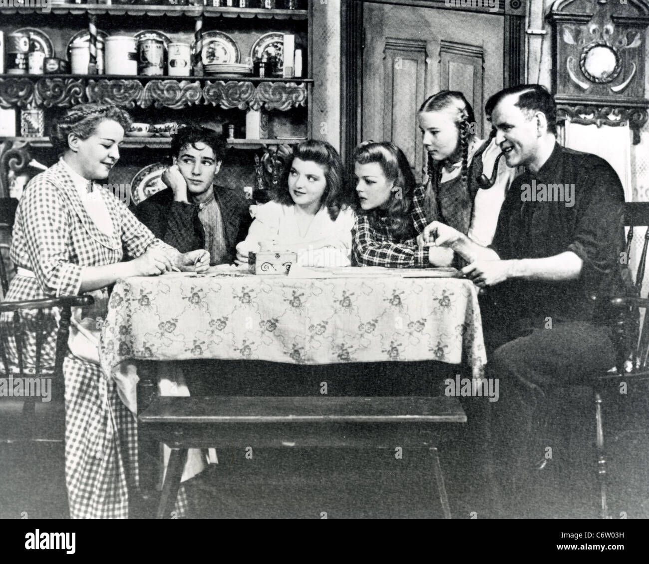 MARLON BRANDO 's débuts sur scène dans Je me souviens maman au Music Box  Theatre, NEW YORK, OCTOBRE 1944 Photo Stock - Alamy