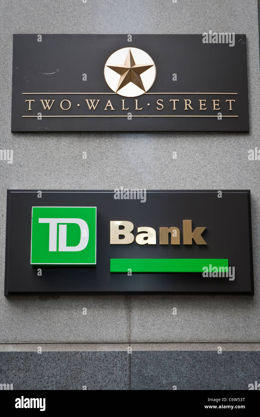 Une succursale de la Banque TD est photographié à deux Wall Street sur le quartier financier de New York Banque D'Images