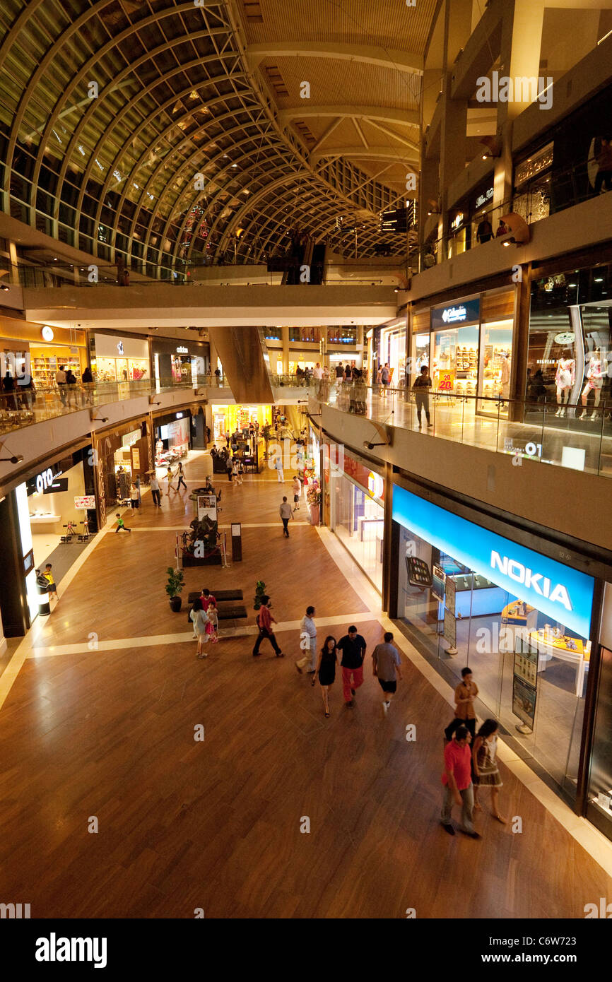 Le Marina Bay Sands Hotel shopping mall, Singapour Banque D'Images