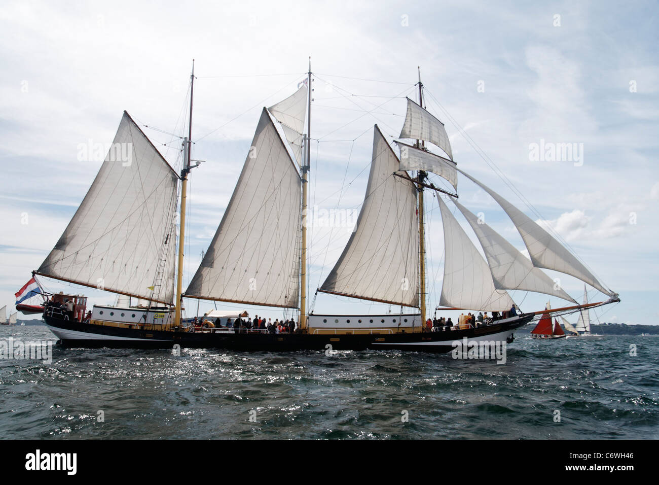 Kampen : Tall Ship (Néerlandais), navigation dans la baie de Brest, festival maritime (Bretagne, France). Banque D'Images