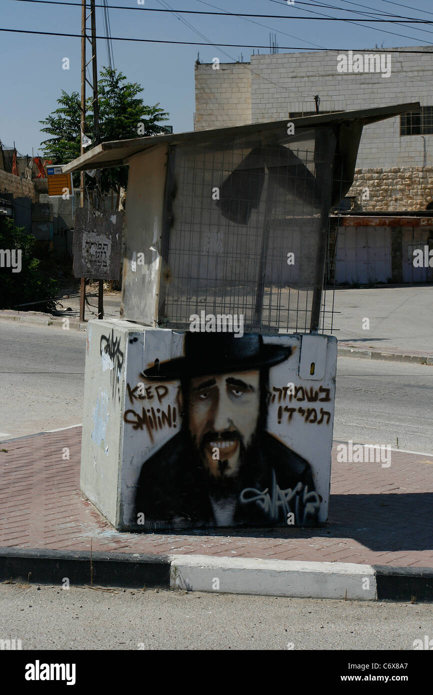 Un graffiti d'un orthodoxe juif sur un abri à Hébron, en Cisjordanie, Israël. Banque D'Images