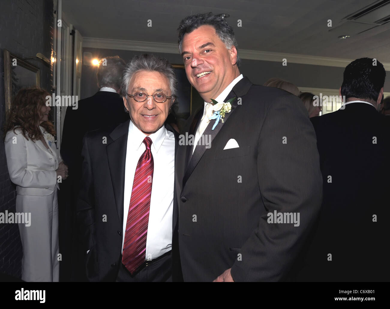 Frankie Valli et Jimmy Kazanjian Le mariage de Lisa Gaudio et Jimmy Kazanjian à Radnor Hunt Club au Malvern, Pennsylvanie - Banque D'Images