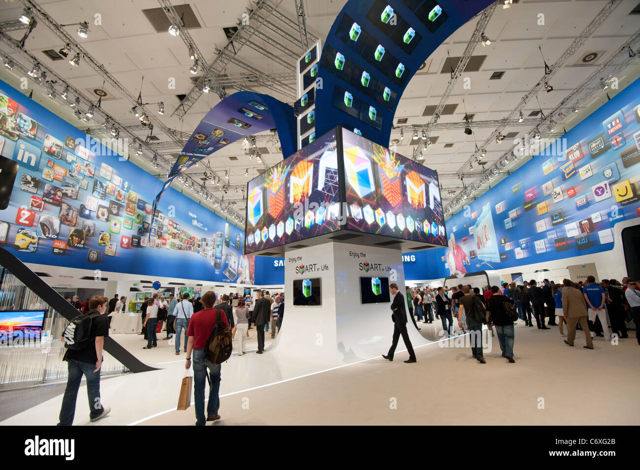 Samsung display stand au salon de l'électronique grand public IFA de Berlin Allemagne 2011 Banque D'Images