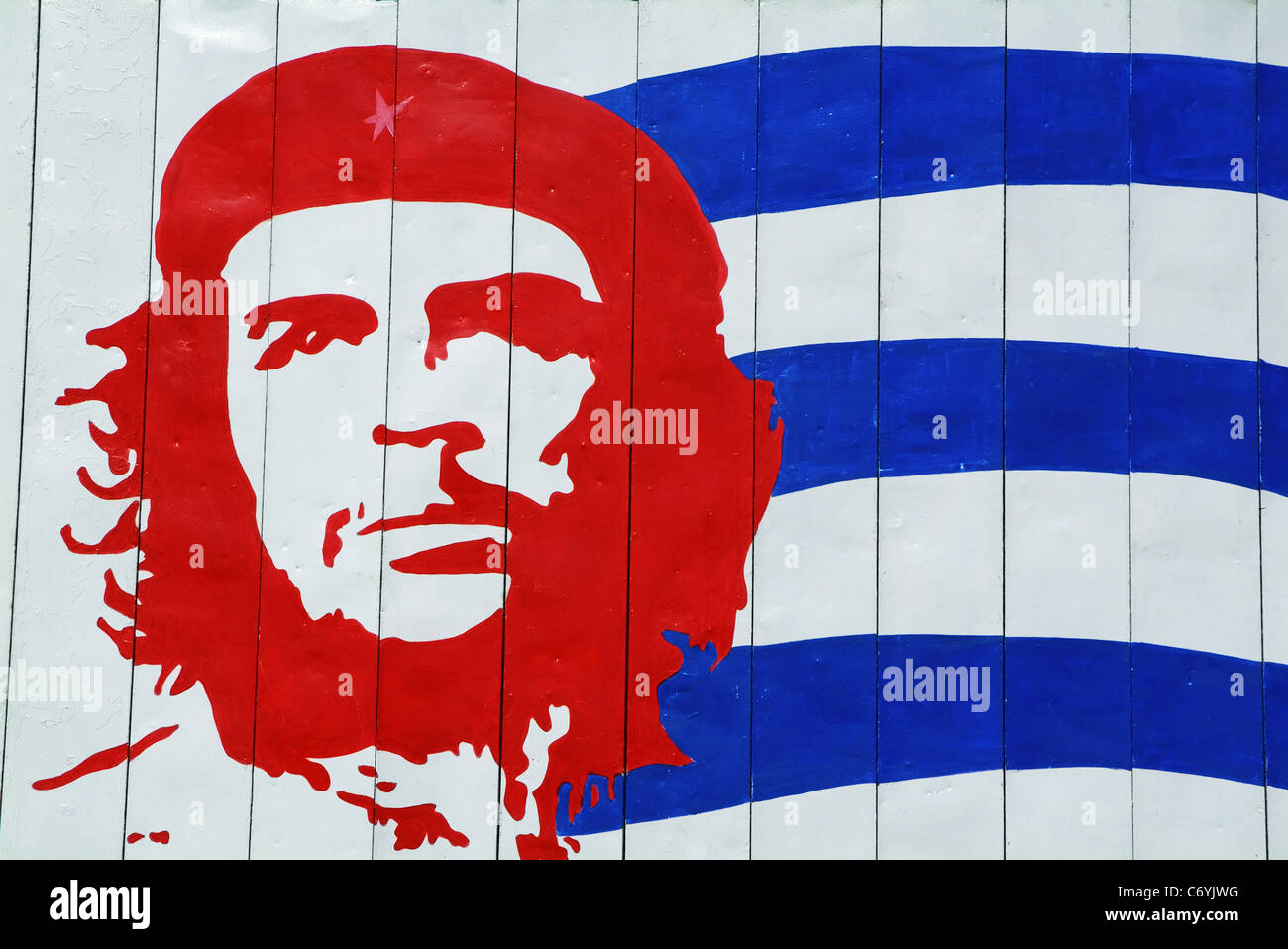 Portrait de Che Guevara et drapeau cubain, Trinidad, Cuba. Banque D'Images