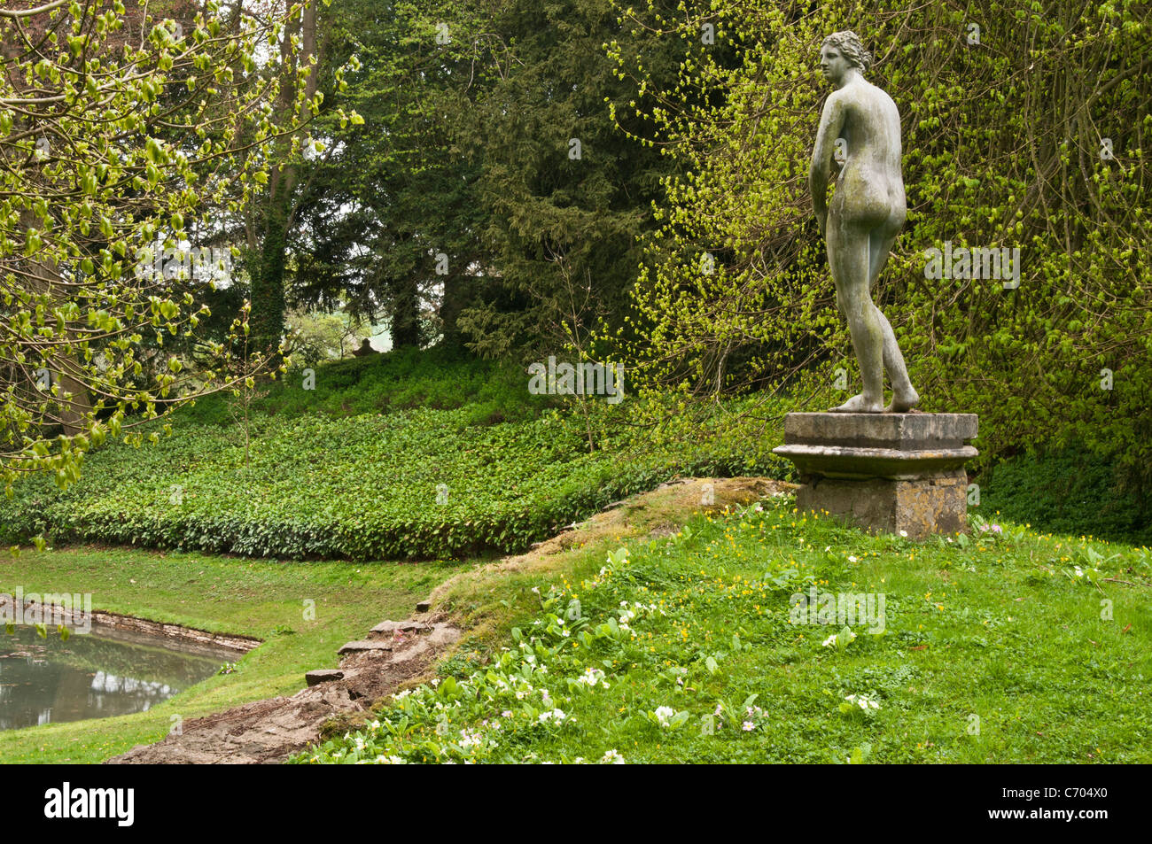 Une statue de Vénus à la tête de Venus' Vale dans la propriété de Rousham House, Oxfordshire, Angleterre Banque D'Images