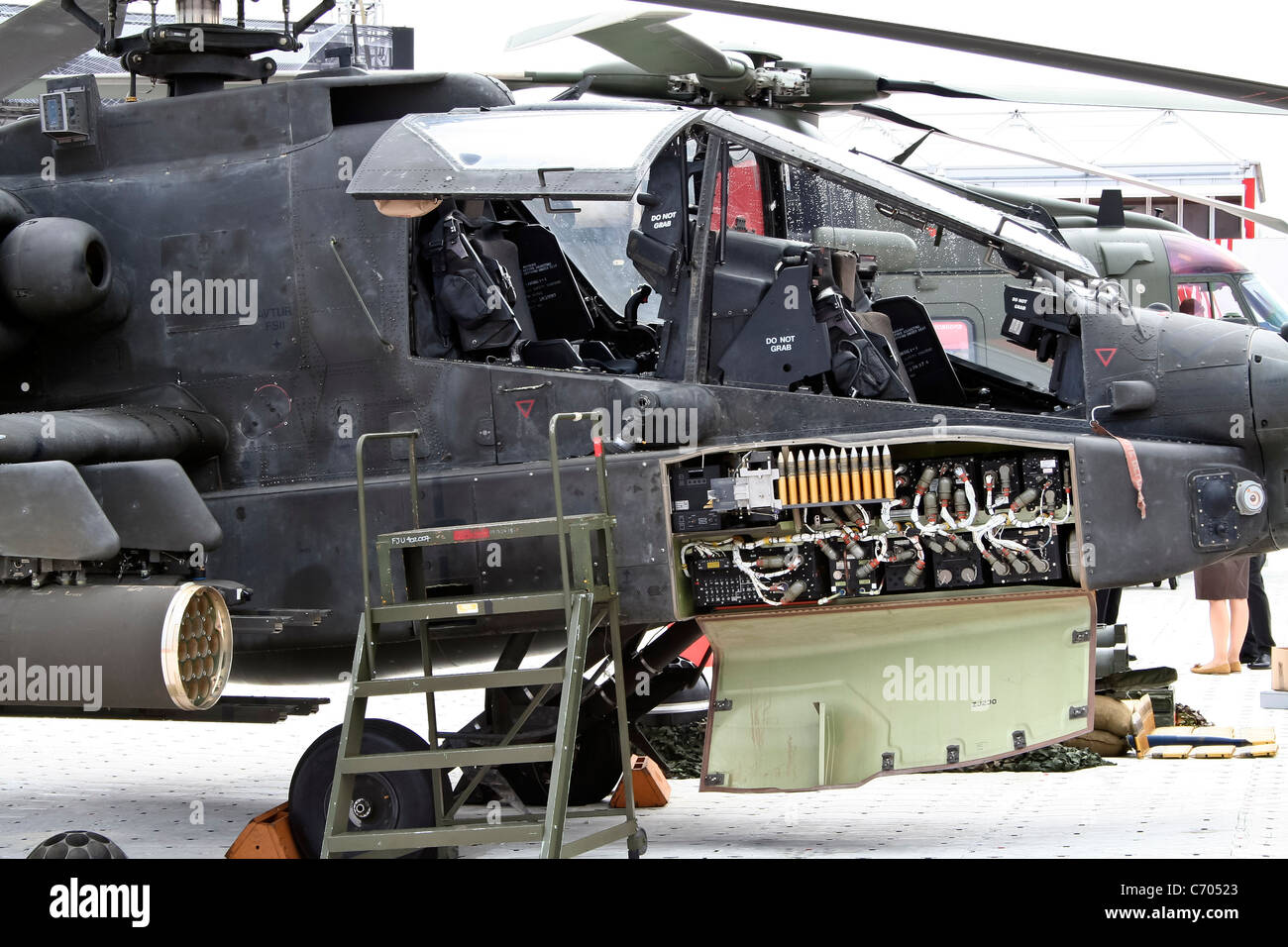 AH-64 Apache Longbow au Farnborough International Airshow Banque D'Images