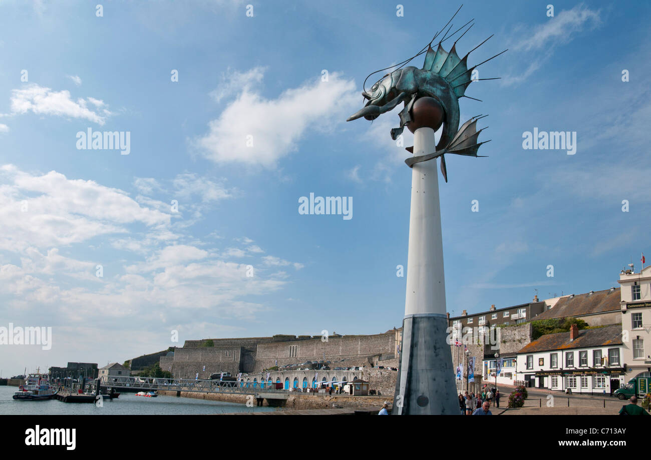Sculpture de crevettes géantes à l'ouest de Sutton Harbour au Barbican, Plymouth, Devon, UK Banque D'Images
