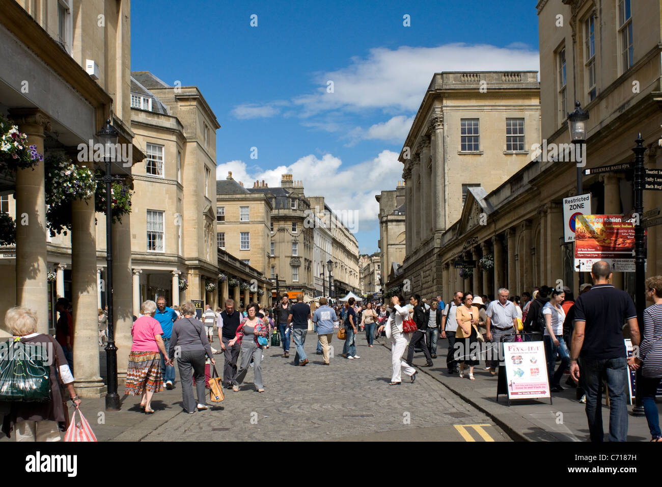 Rue de décrochage dans le centre-ville de Bath Banque D'Images