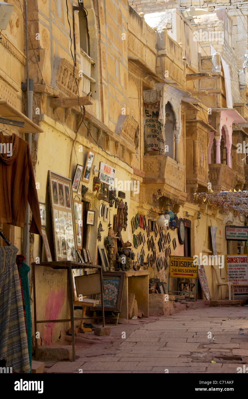 Ruelle typique dans Jaisalmer Fort ouest du Rajasthan Inde Banque D'Images
