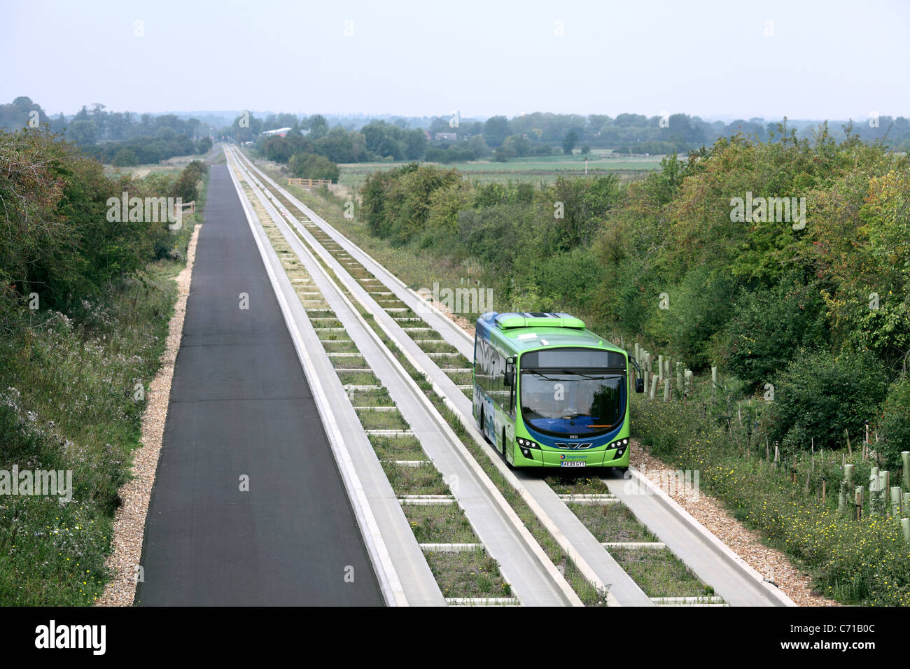 Une visite guidée en bus sur le Busway entre Cambridge et St Ives, España. Banque D'Images