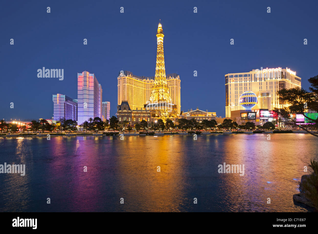 États-unis d'Amérique, Nevada, Las Vegas, Paris Las Vegas hotel et réplique de la Tour Eiffel Banque D'Images