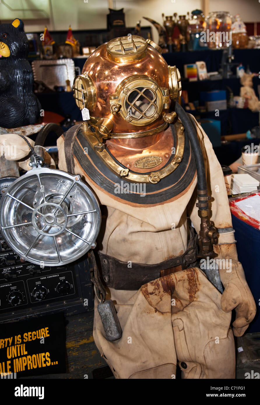 1950 US Navy diving helmet, poursuite et engins Banque D'Images