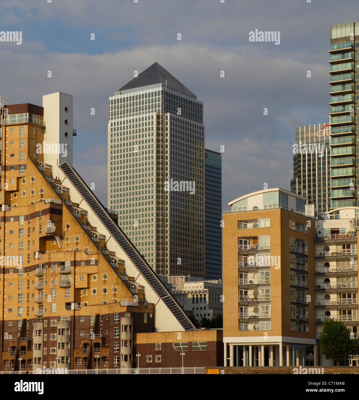Des bâtiments de la ville de Canary Wharf, Isle of Dogs, Docklands, East London, UK, FR Banque D'Images