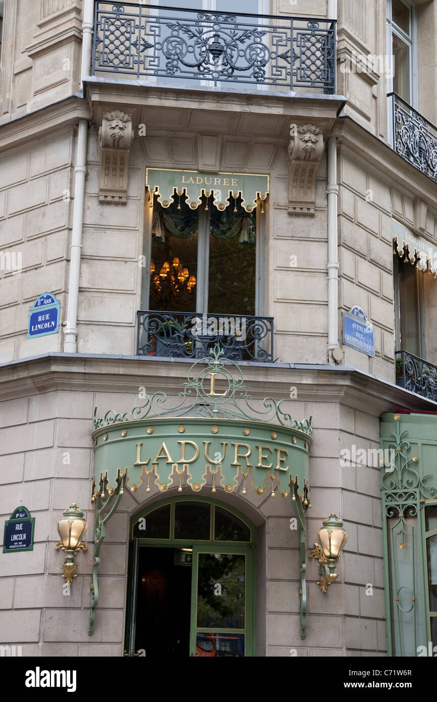 Laduree Café et restaurant sur les Champs-Élysées, Paris, France Banque D'Images