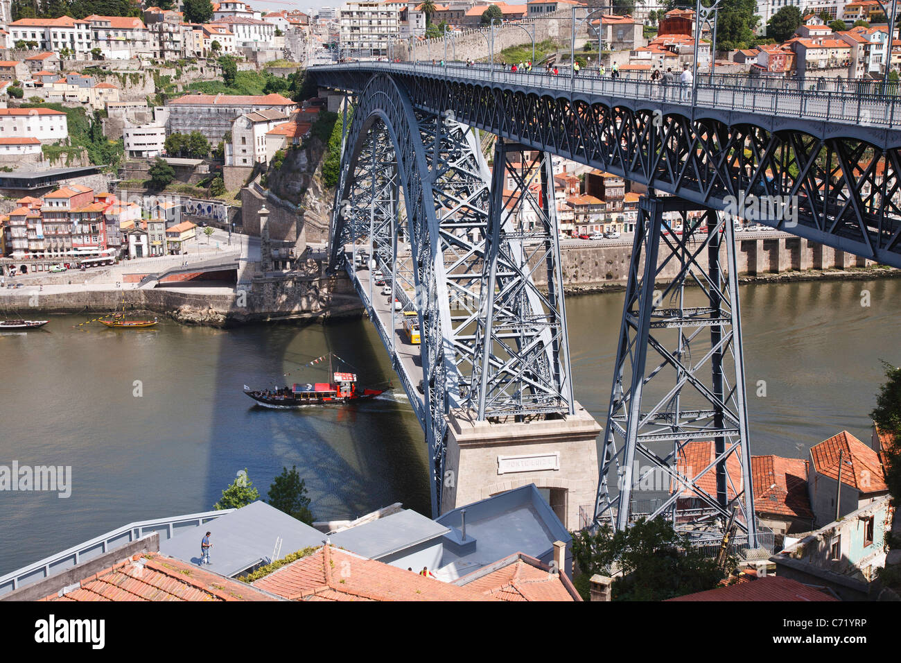 Ponte Dom Luis, fer à repasser et fer pont routier construit par Eiffel sur la rivière Douro, Porto Banque D'Images