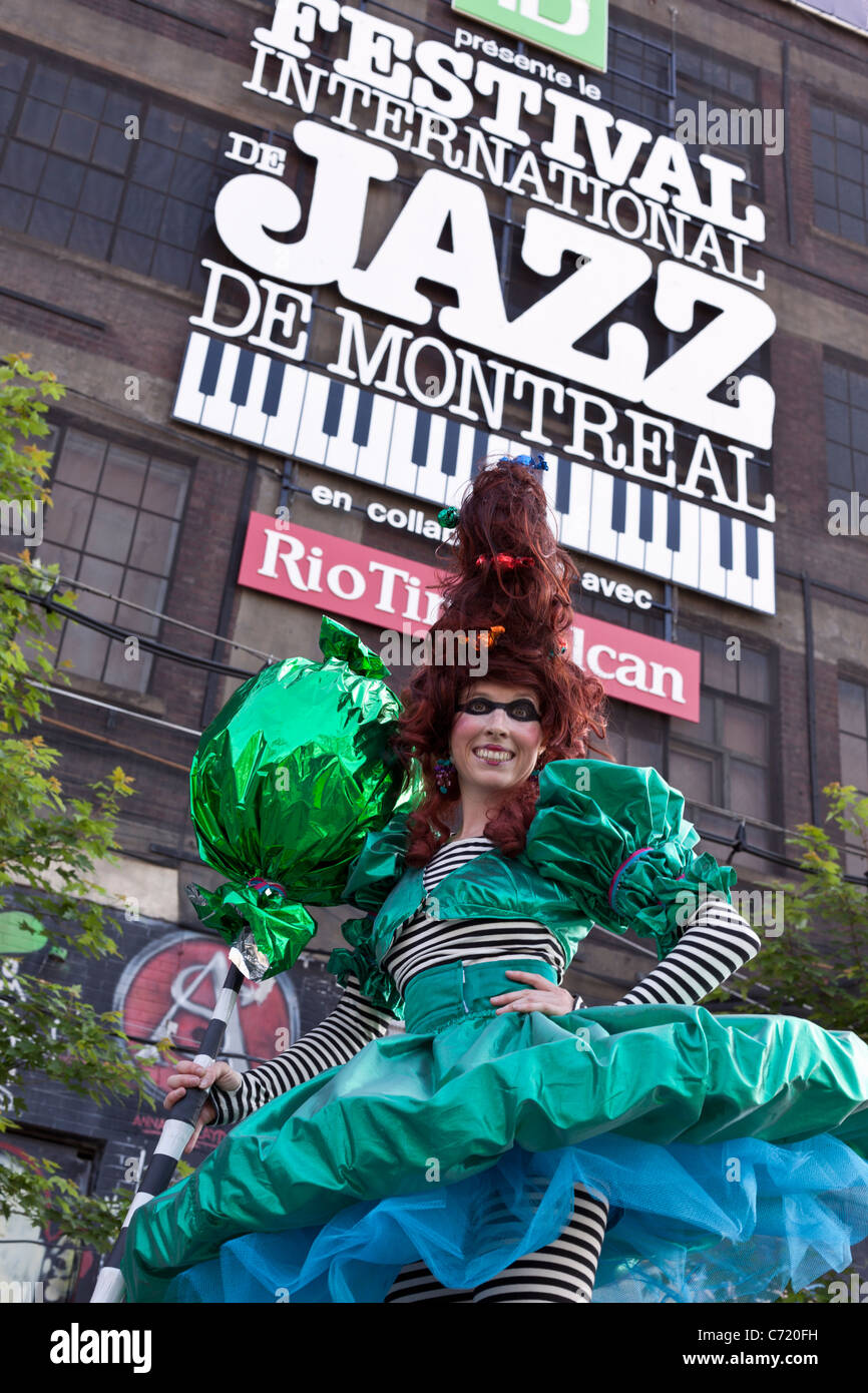 Canada,Quebec,Montreal, Montreal Jazz Festival, artiste de rue Banque D'Images