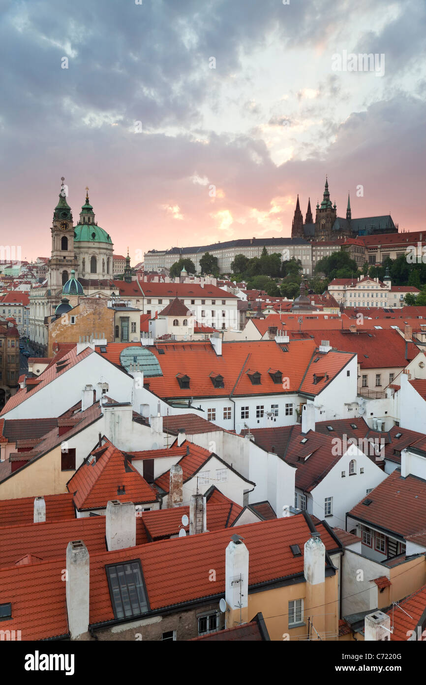 Habour et St Nicholas Church, Prague, République Tchèque Banque D'Images