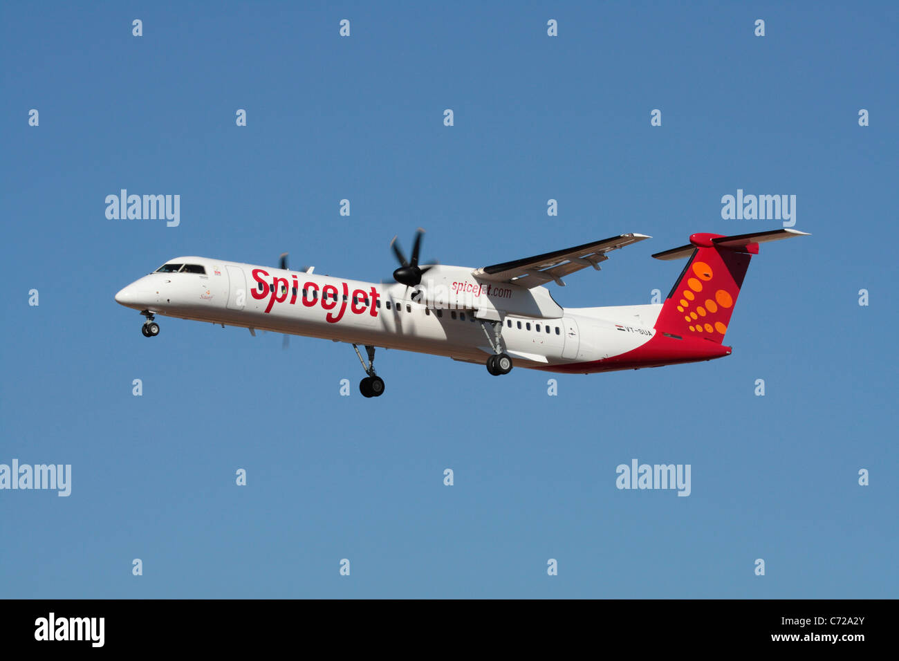 Bombardier Q400 de court trajet avion régional appartenant à la compagnie aérienne à bas prix SpiceJet Banque D'Images