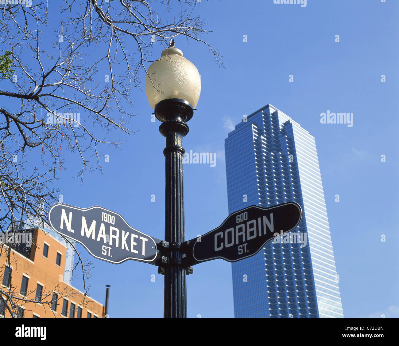 Lampe à gaz et les plaques de rue, Dallas, Texas, États-Unis d'Amérique Banque D'Images
