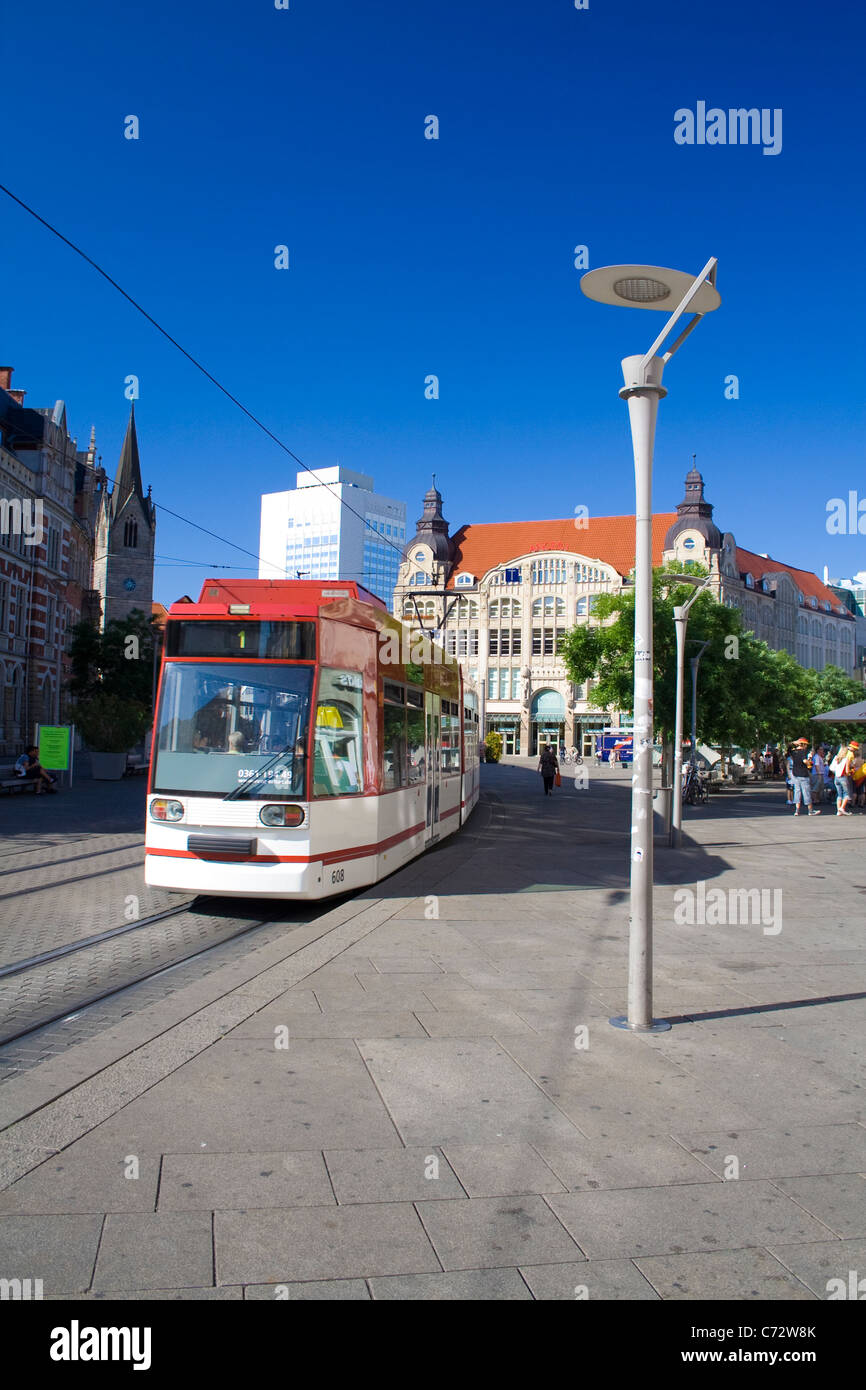 Le tramway sur la place de la colère, Erfurt, Thuringe, Allemagne, Europe Banque D'Images