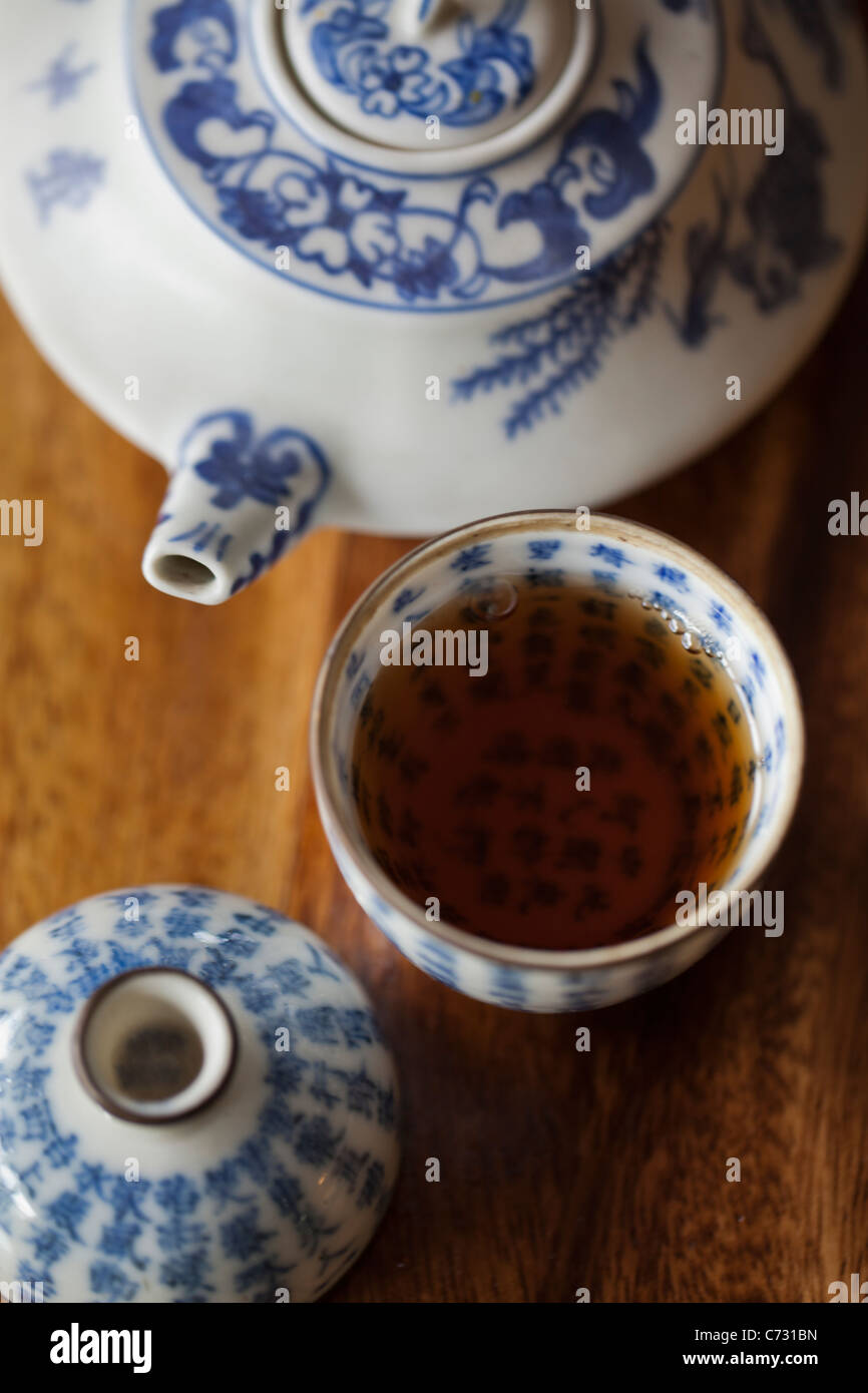 La pratique de boire du thé a une longue histoire en Chine. Certains classer en catégories, de thé blanc, vert, oolong et noirs Banque D'Images