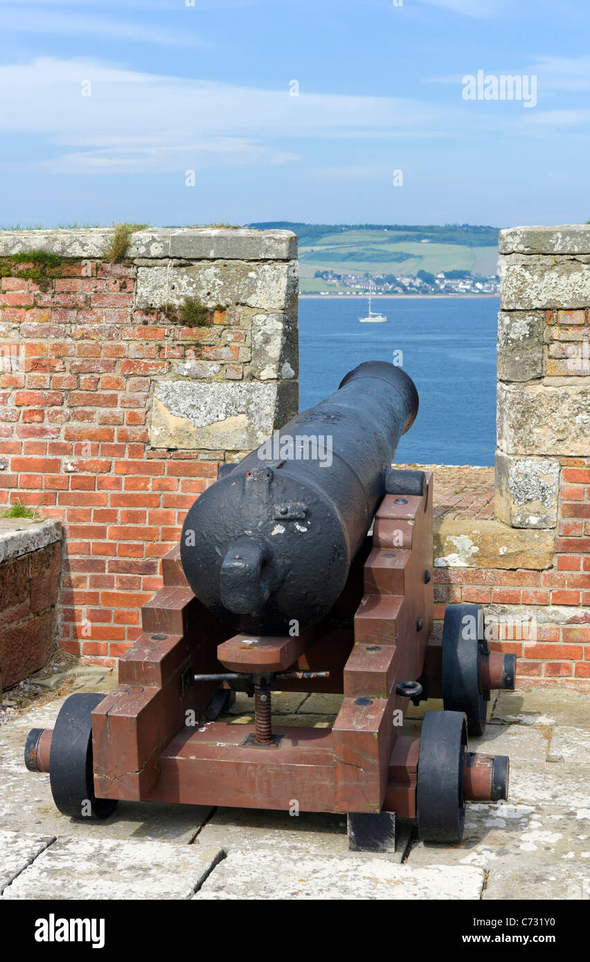 Sur le point des armes à feu à Fort George Batterie donnant sur le Moray Firth, près d'Inverness, Highland, Scotland, UK Banque D'Images