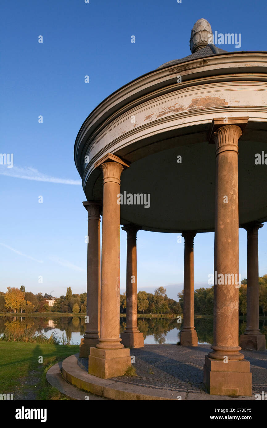 En automne au château de Richmond Richmond Park, Rotunda, Braunschweig, Brunswick, Basse-Saxe, Allemagne du Nord Banque D'Images