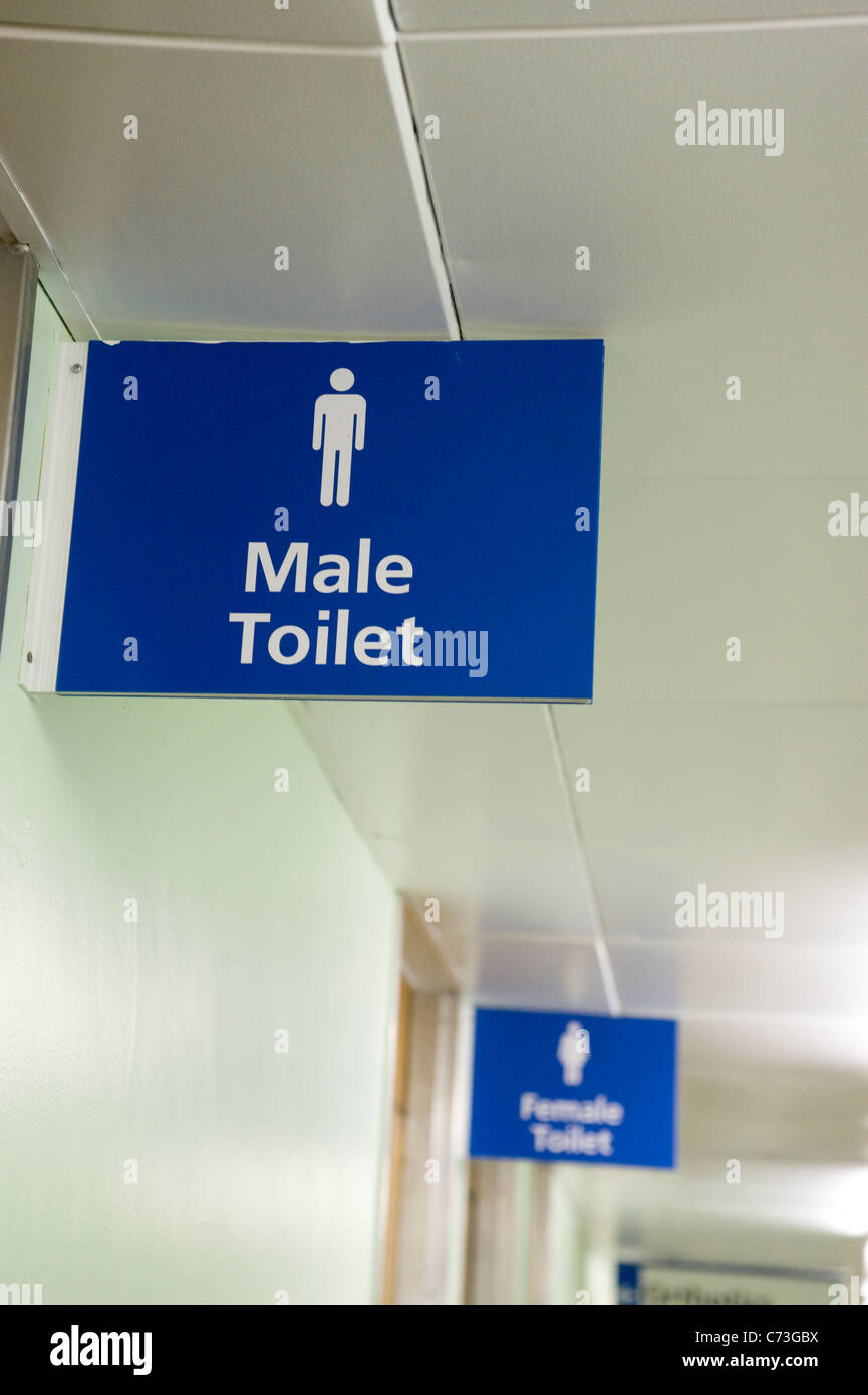 Toilettes hommes sign in hospital Banque D'Images