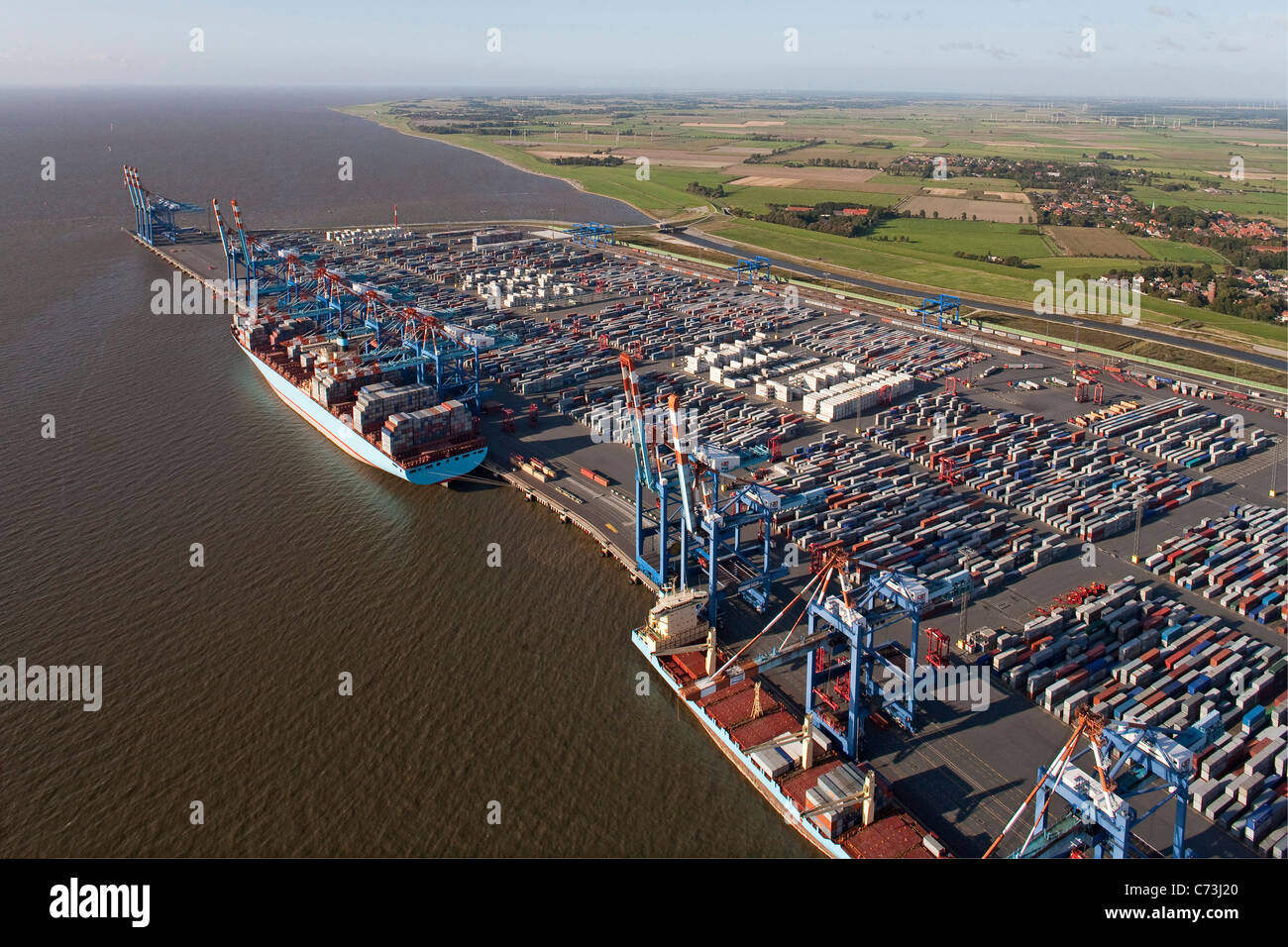 Vue aérienne, port à conteneurs, Bremerhaven, Basse-Saxe, Allemagne Banque D'Images