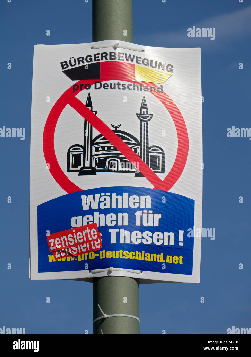 Politique anti-islamiques affiche électorale par pro Allemagne mouvement citoyen parti à Berlin Allemagne avant les élections le 18 sept. Banque D'Images